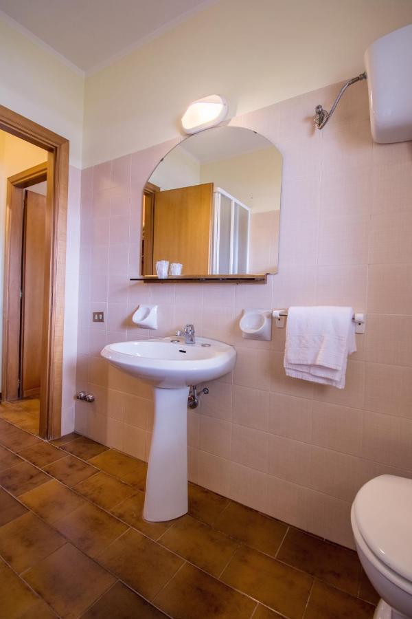 Hotel Cantalodole Magione Bagian luar foto